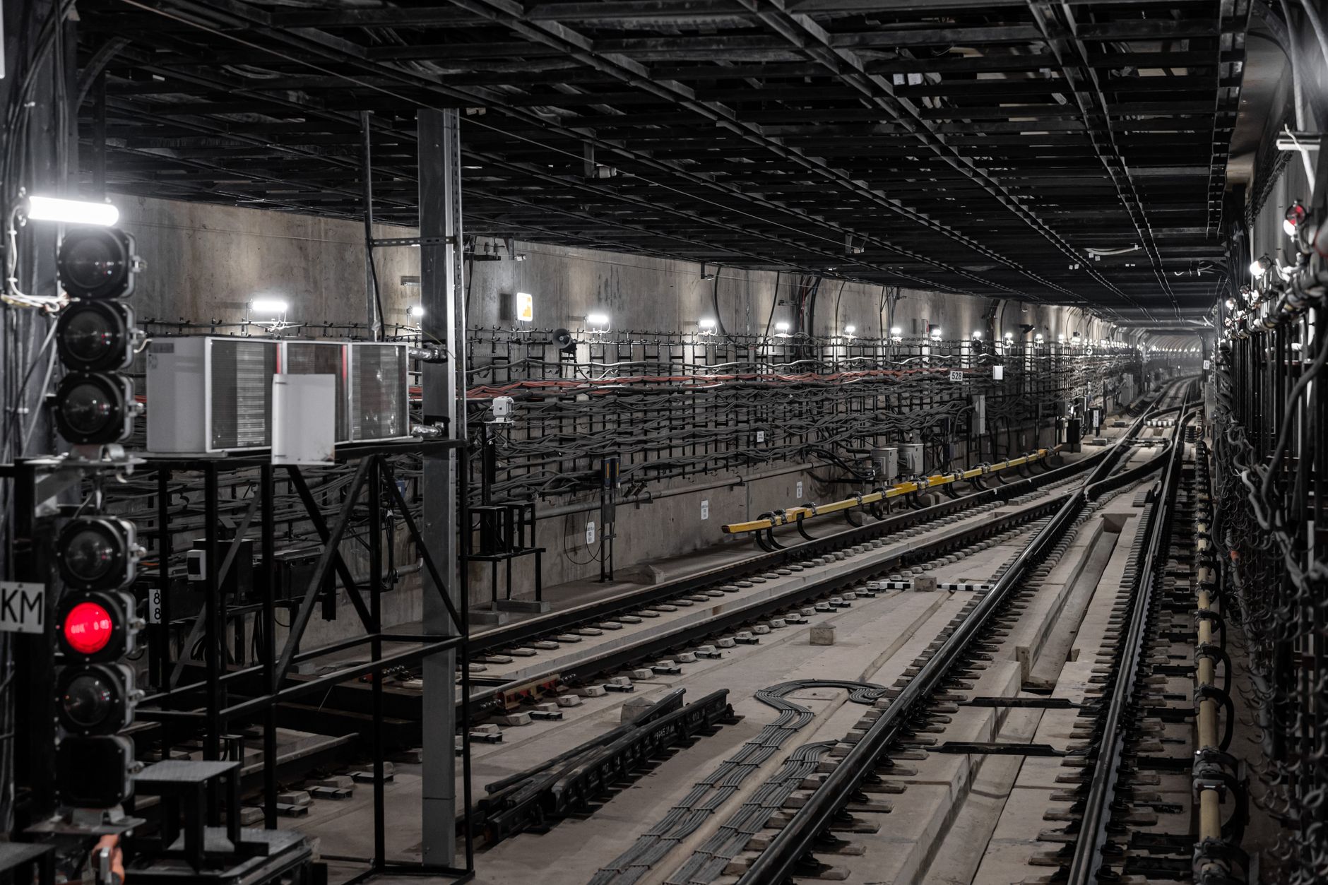 subway third rail power system tunnel